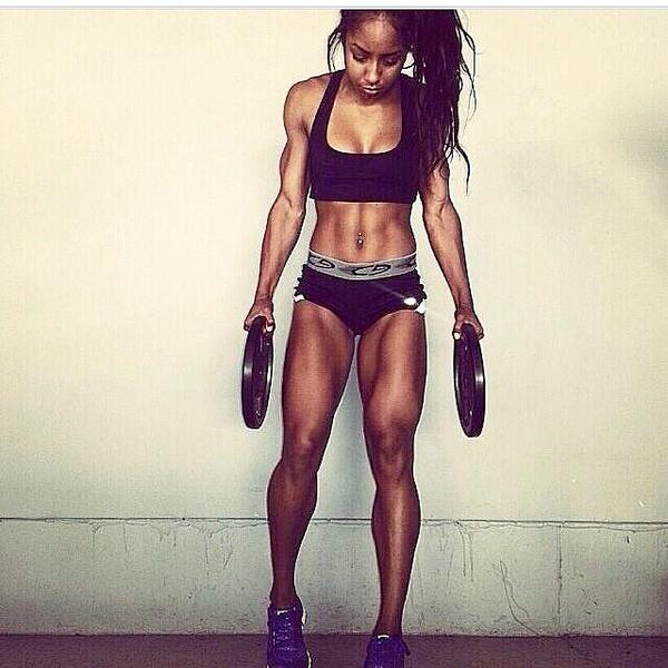 DankBuzzFan's tweet image. Sick body!!