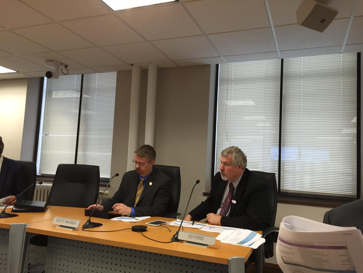 MayorSlyJames's tweet photo. Council members #ScottWagner and #EdFord attend #KCStat. #kansascity http://t.co/noGlpbuivO