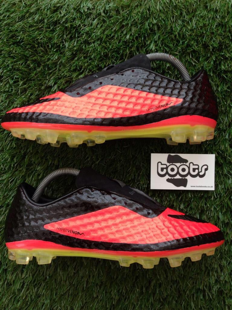 RobJarvis91's tweet photo. @tootsbootsuk how much to do my hypervenoms like this ? http://t.co/NT2jNNH0dD