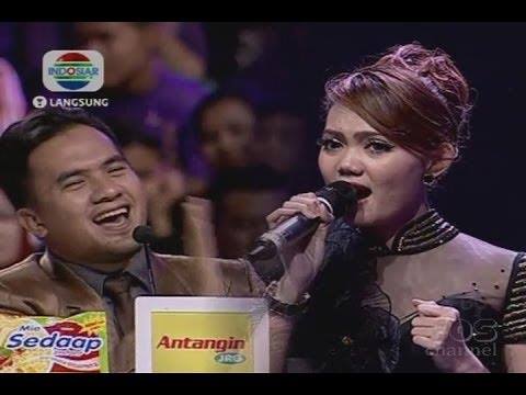 saipulrina_Fans's tweet photo. Masih ada yang ingat moment ini nggak??? #SJRN lovers ^_^ ~ใใใ @saipul_jamil @Rina_Nose ~ ?? http://t.co/1Jsfi4DvXu