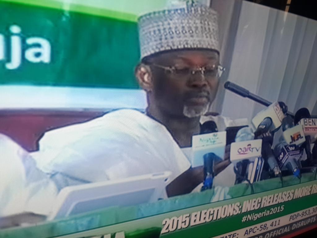 DemolaExpoze's tweet photo. Jega sending SMS

"How far oká ti fo, pick my call, e Don happen"

#NigeriaDecides http://t.co/JiTQyko0B3