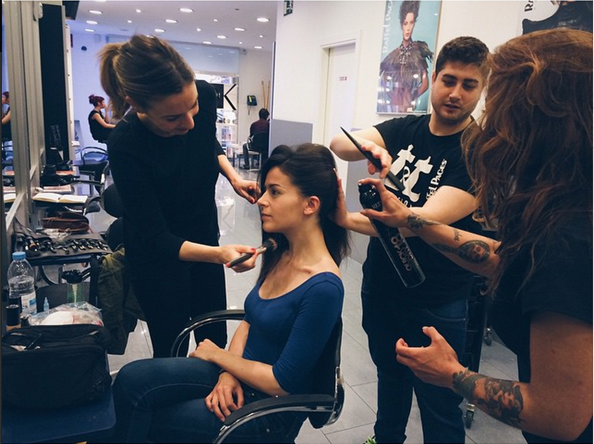 DemaNSAvui's tweet image. Avui hem fet proves de maquillatge i perruqueria,ja queden 2 dies/ Hoy hemos hecho pruebas de maquillaje y peluquería