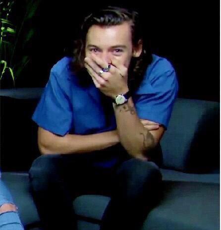 zjmrevivaI's tweet photo. “@ashtonlogy: Naughty boy had to leak zayn's demo because naughty boy had no fans to leak it for him” http://t.co/t9pAcOruLz