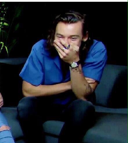 zjmrevivaI's tweet photo. “@ashtonlogy: Naughty boy had to leak zayn's demo because naughty boy had no fans to leak it for him” http://t.co/t9pAcOruLz