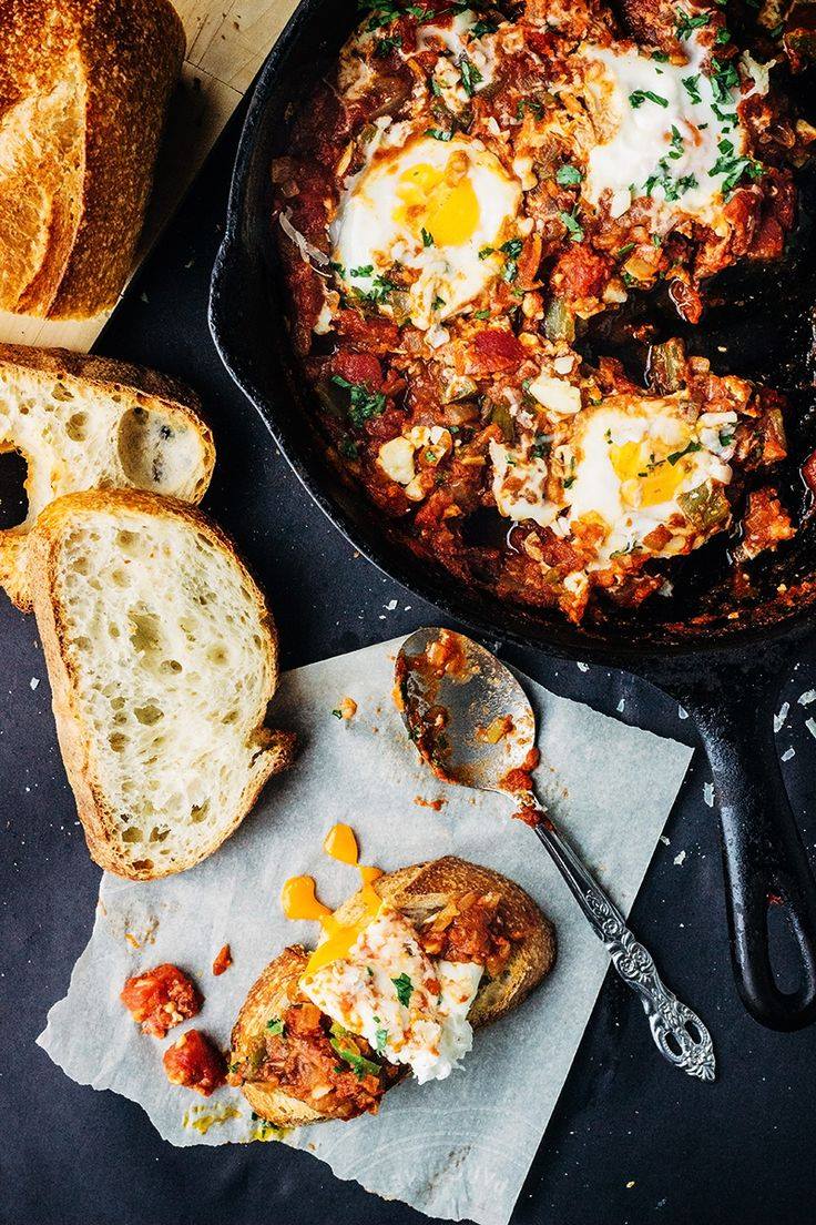 CaMTR's tweet image. Empezando el día con un poco de color y sabor, Asadillo de pimientos con huevos escalfados bit.ly/19Bbdzy