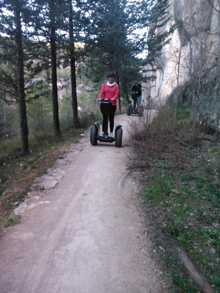 SegwayCuenca's tweet image. Recorre con nuestras rutas, 10 km. en 90 min. cómodamente, sin cansarte y disfrutando en plena Naturaleza