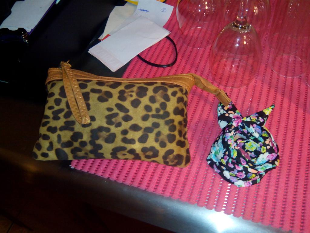 breakz06's tweet photo. Regalito de mi compi de trabajo 😍 @Ramiire24 http://t.co/gHr5quWcyJ