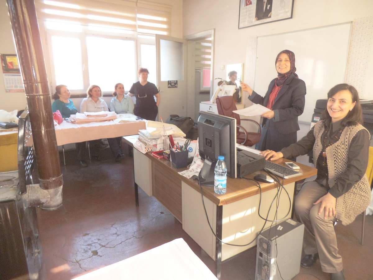 Halk Sağlığı Müdürlüğü tarafından Kırım Kongo Kanamalı Ateşi Hakkında Kozlu HEM kursiyerlerine seminer verilmiştir.