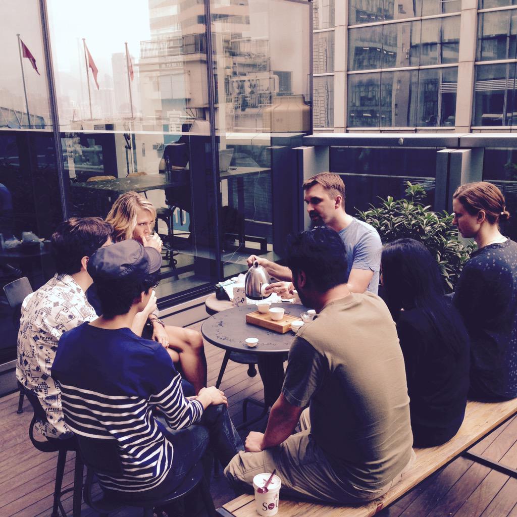 Garage_Society's tweet image. Thanks to @ihrd of @ungertdesign for hosting a calming @teatableproject on the terrace for members #coworking #hk
