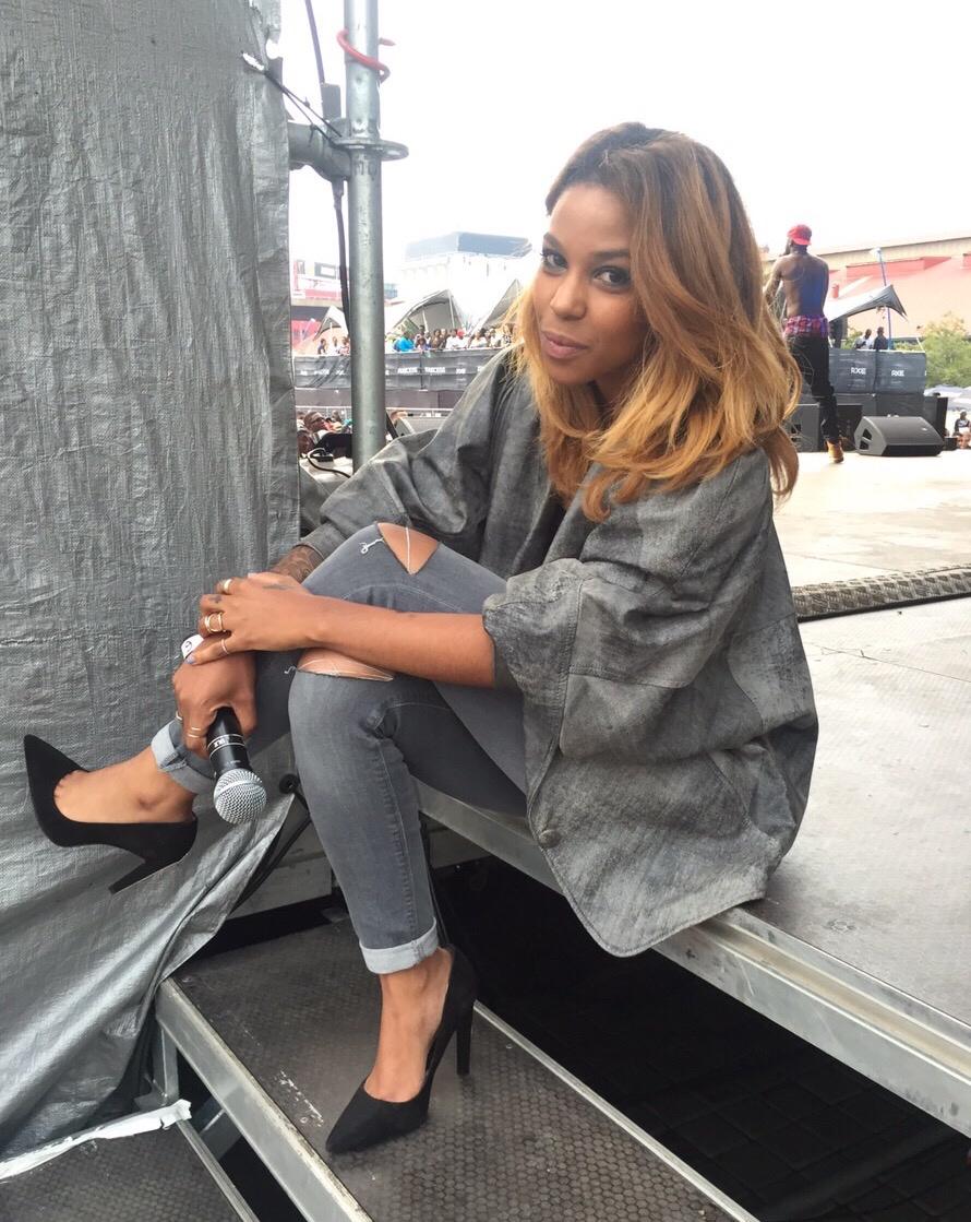 Yfm's tweet image. It's #SammySosa's LAST show on YFM.. Let's have fun on #MadeDifferent with #GivenB and say goodbye on this #DUT!