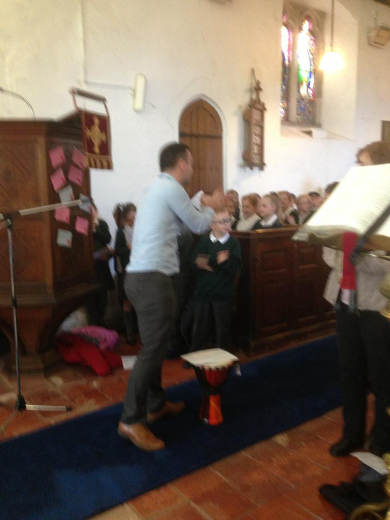 BapchildChurch's tweet photo. Thank you to pupils, staff &amp; parents of @BapTongeCEP for 2 beautiful, #uplifting services &amp; energy Mr. @DaveWood92 http://t.co/GBVSDgDQ9m