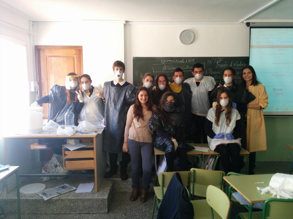 AgusAgusgf's tweet photo. #SetmanaCulturalSM Més sabó! Sembla que atracaran un banc! http://t.co/5P7sZGUUlM