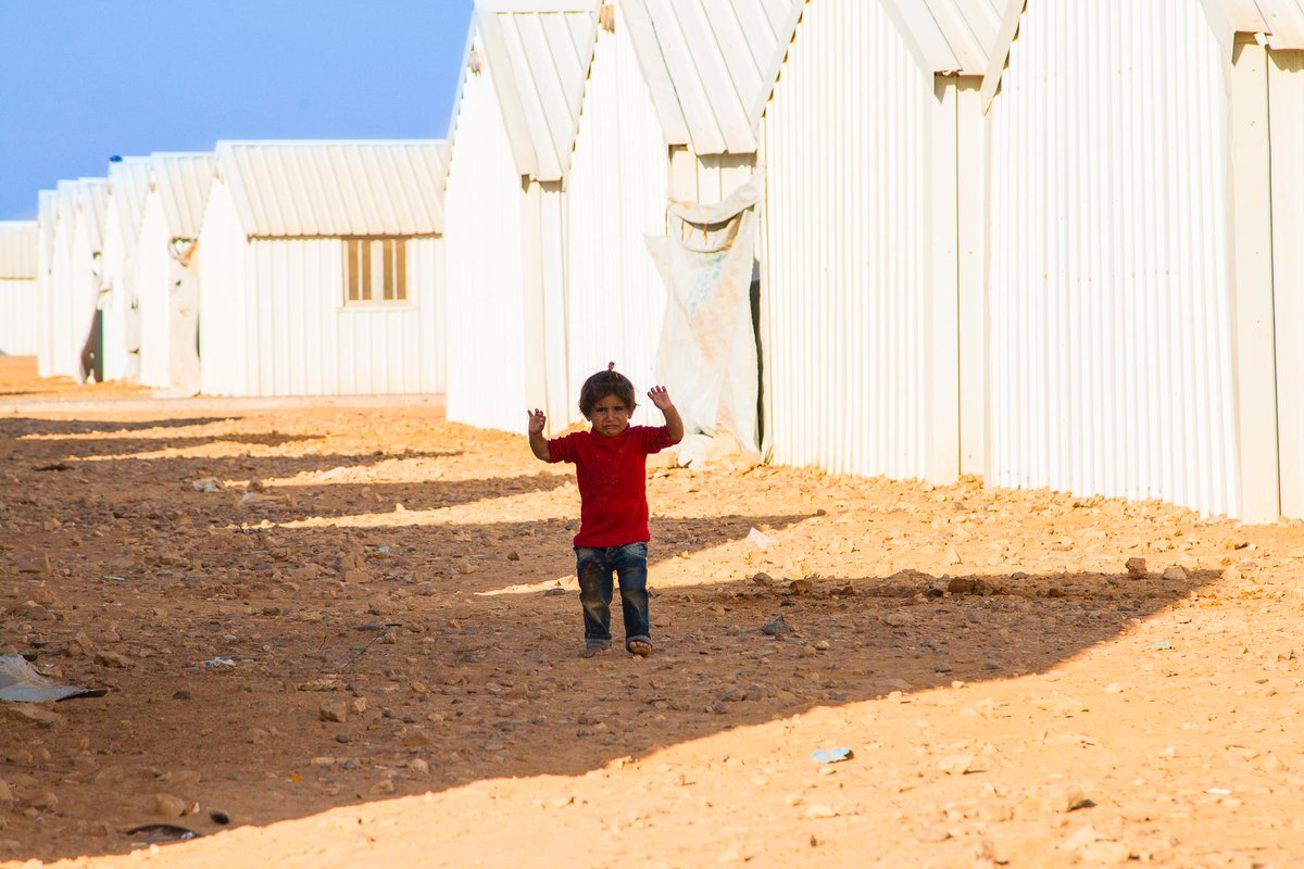 reneschulthoff's tweet photo. Syrian girl refugee camp Azraq Jordan surrender cause scared of my camera, thought it is a gun. #syria4yearson http://t.co/6uowLZZ9oJ