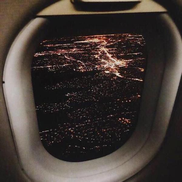 OTROGUAPOSUELTO's tweet photo. Qué ganas de viajar y ver mundo. ✈🗻🌃🌅 http://t.co/xlJDFAuZ7J