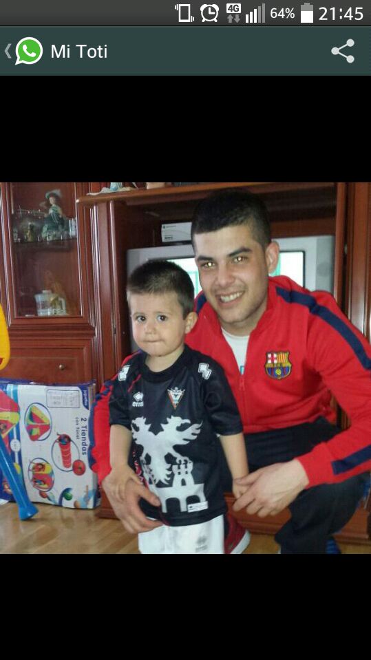 tilico91's tweet photo. Pero que buen regalito nos dejaste antes de irte amigoo...GRACIASSS http://t.co/P727wUhBVN