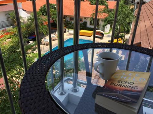 engamannen's tweet photo. #Peaceful morning coffee # endelig ferie http://t.co/XtofC5Xo0w