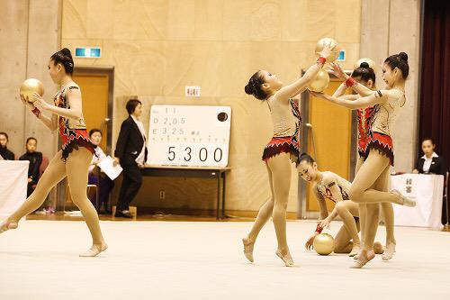 新体操 第3位 安達新体操クラブ 優勝候補でしたが 足の視野外でとる交換でミスをし 3位でした でもやはり表現力はずば抜けていました Http T Co 8fmryshfe4