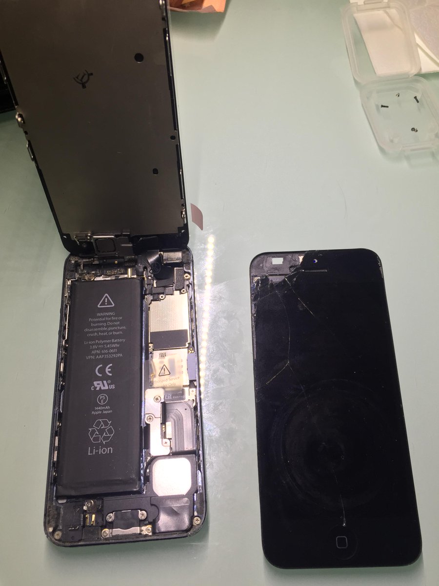 QuickFixMonaco's tweet image. Remplacement de l’écran d’un iPhone 5 en cours.

Currently replacing an iPhone 5 screen.

#QuickFix #monaco #iPhone