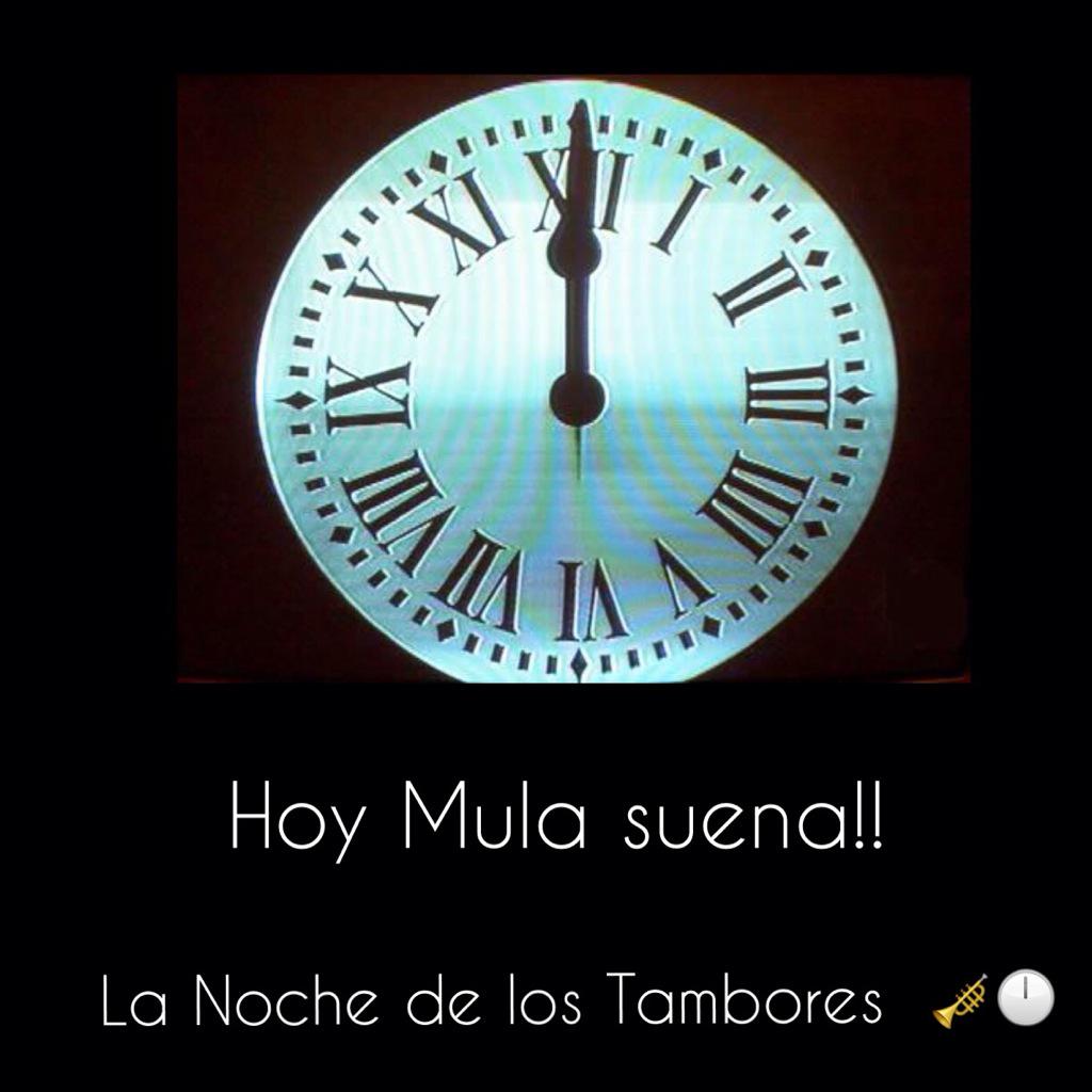 Contando las horas, esta noche a las 00:00 en la plaza del ayuntamiento Con tambor, palillos y túnica.