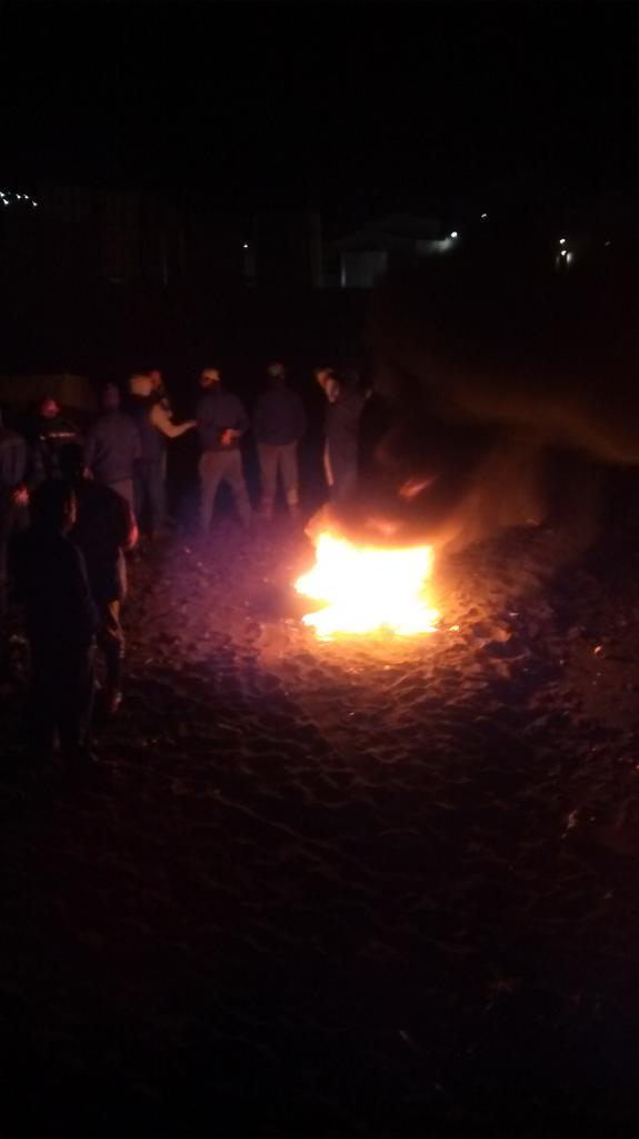 aglorojas's tweet photo. Movilización de pescadores, el Sub Pesca no cumple http://t.co/YO90h3iWe9