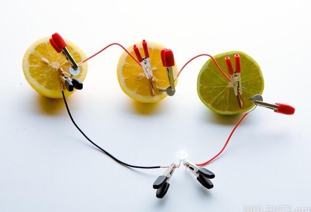 Limon diyosunuz yani  "<a href="/cnnturk/">CNN TÜRK</a>: Limondan nasıl elektrik üretilir? cnn.st/1adRlDR  İşte o deney... "”