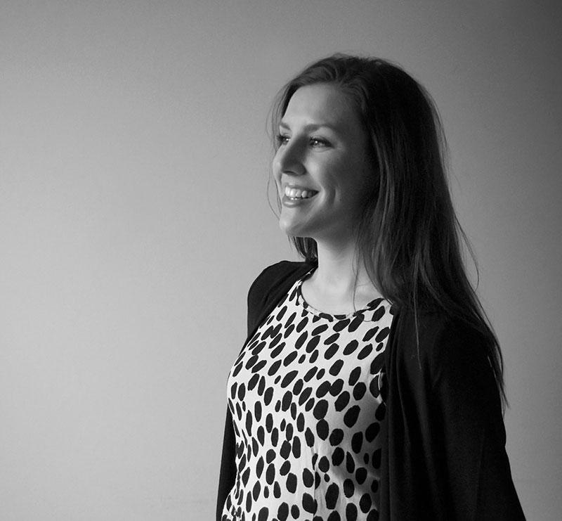 profil_se's tweet photo. Vi hälsar Emelie välkommen som produktionsledare – en positiv naturkraft som brinner för marknadsföring och teater. http://t.co/XYkH4YXLRo
