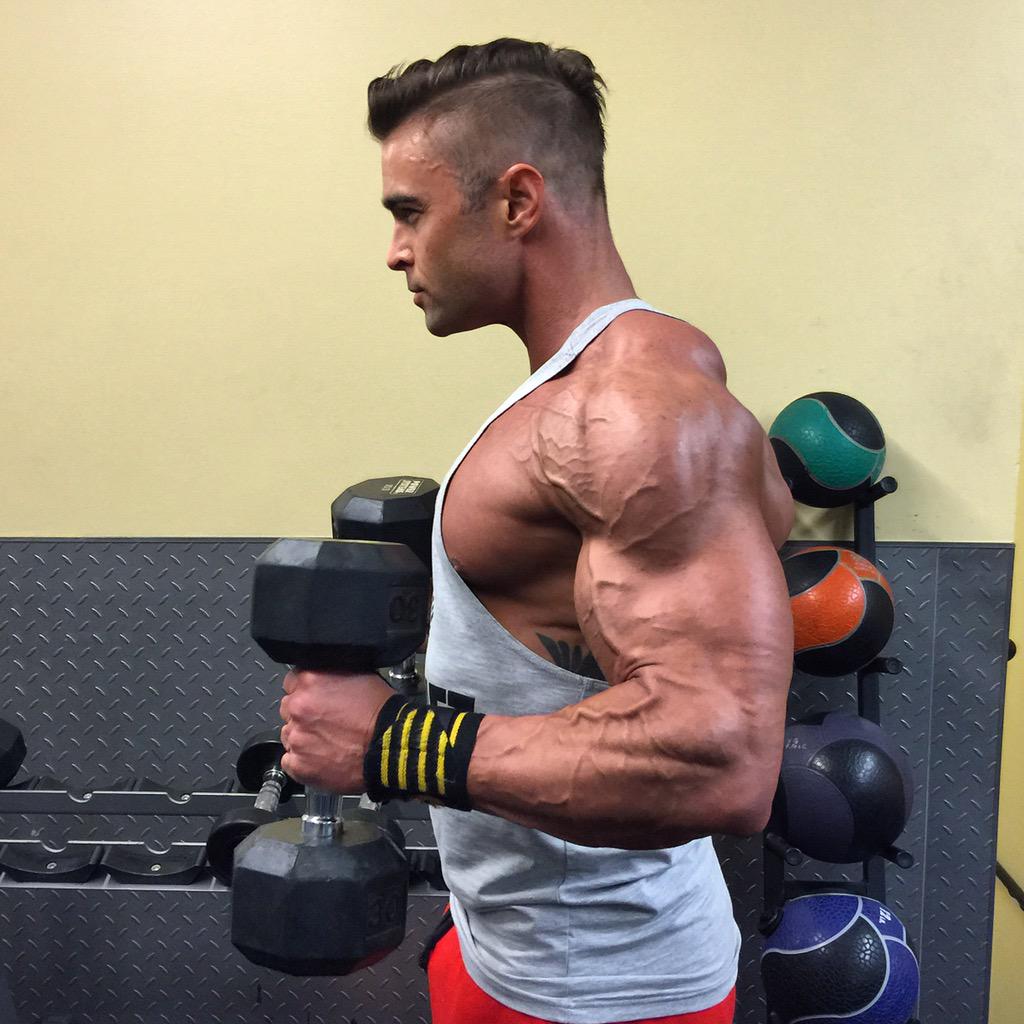 JasonPoston's tweet photo. Want bigger arms? A strict arm routine with #nuclearx @Official_METRx pump is one step. follow my YouTube channel 2nd http://t.co/SJX8Zj1DW8