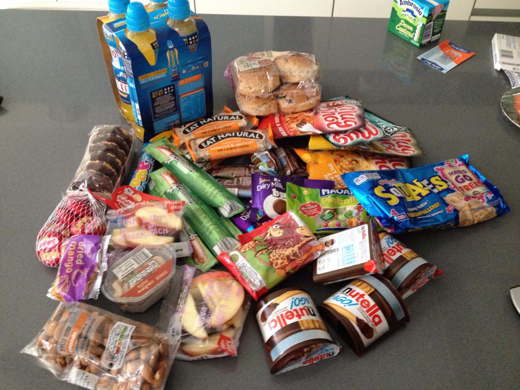 amarikorpal's tweet image. £30 worth of snacks, I doubt I&apos;ll get hungry over the next 4 days 😳#DofEproblems