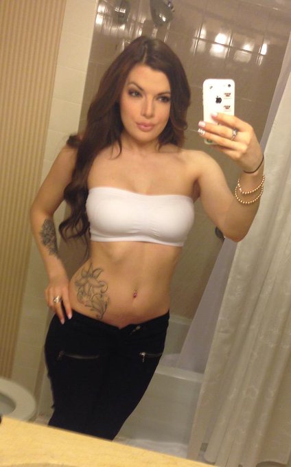 #TuesdayTease #MartesDeEspejo @PlayboyPlus @Playboy @PlayboyMagSA @PlayboyVzla @PlayboyMX @gheredia85<a href="/tag/tuesdaytease"class="tags">#TuesdayTease</a><a href="/tag/martesdeespejo"class="tags">#MartesDeEspejo</a><a class="tags" href="/tag/playboyplus">@playboyplus</a><a class="tags" href="/tag/playboy">@playboy</a>