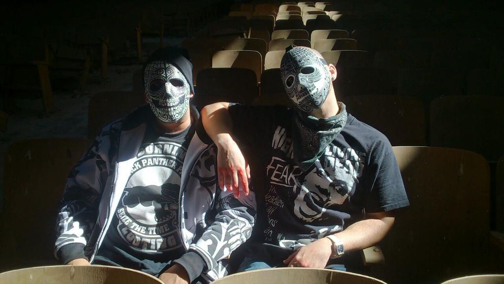 BARRABASHMAFIA's tweet photo. Una fotillo de lo que se avecina , CRIMEN Y CASTIGO H MAFIA 2015 http://t.co/wunp1MEshn
