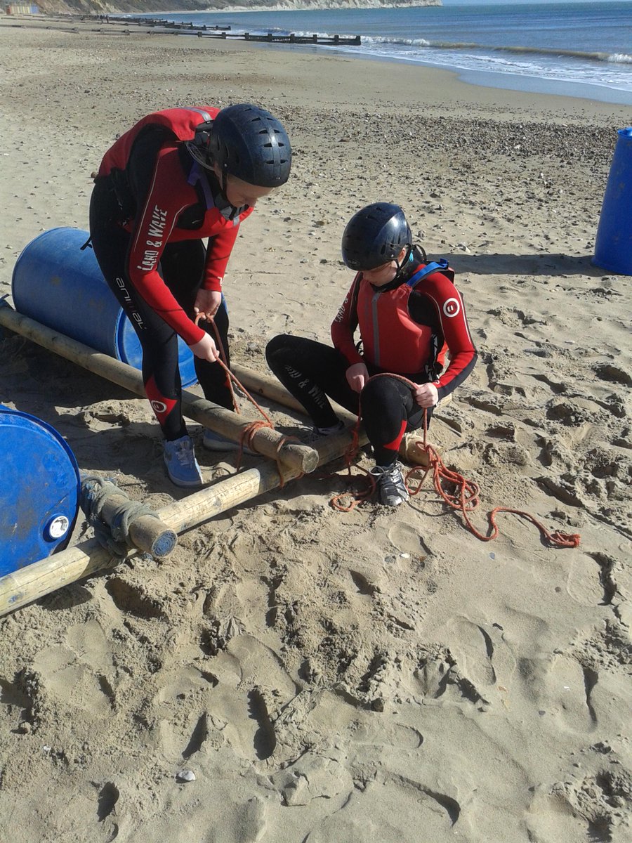 GraceE4L's tweet photo. Pull that rope tighter........PULL ITTTTT! @LandandWave @NCS @Engage4LifeUK #HardAtWork #FearsFaced http://t.co/dCZJ8bQaPW