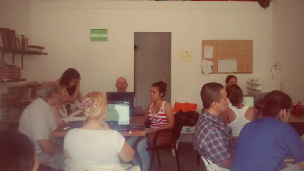 EVbelgrano's tweet photo. #CursoDeOperadorDePc dl #CFP408 aprendimos a archivos en carpetas. @PabloBruera @smartorelli @lriesgo @plambertini http://t.co/4H094J9Eac