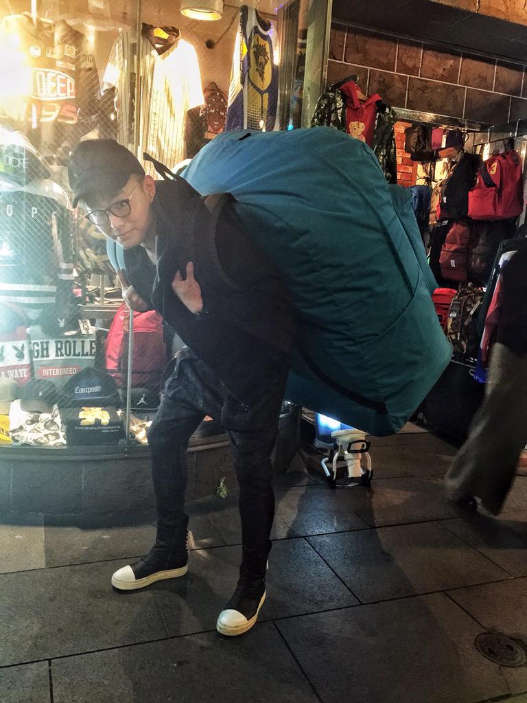 magicdaly's tweet photo. shopping in Tokyo http://t.co/TOyFZTLvwO