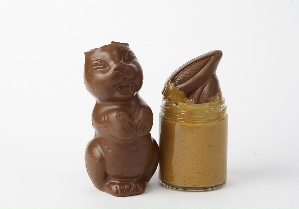 GEchocolates's tweet photo. HOUSE MADE PEANUT BUTTER JARS! Perfect for those irresistible chocolate bunny ears. #GEEaster #EattheEarsFirst http://t.co/Ihc67yG1LX