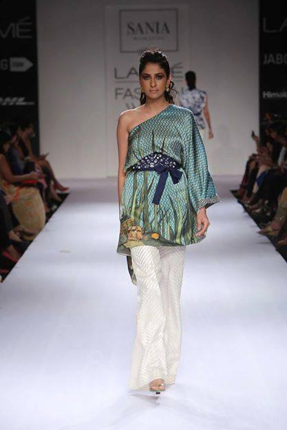 saraklondon's tweet photo. Sania Maskatiya reveals all ahead of Fashion Pakistan Week SS15 https://t.co/T8Ofcza38g #FPW14 #SaniaMaskatiya #FPW http://t.co/ipqMulGHRc