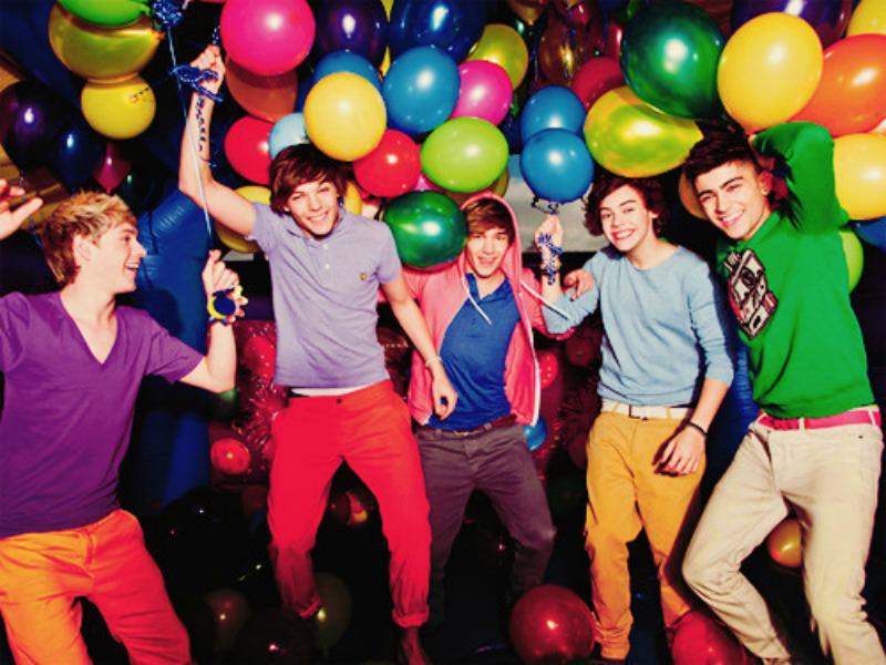 1DInsideReport's tweet photo. Let's love everyone, balloooooooons

I vote for #OneDirection #TheyreTheOne 
@radiodisney

-R http://t.co/IUoaj21AHf
