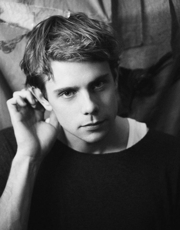 VogueSpain's tweet image. Nuevo director creativo, más ventas. @missatlaplaya analiza esta relación causa-efecto
bit.ly/19wjLba