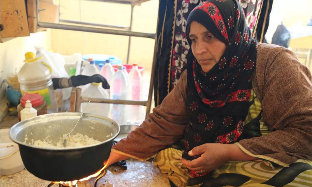 WFP_nordics's tweet photo. Her er en fortælling om #Syriens 4 år med håb &amp; kamp, i billeder.
#WhatDoesItTake http://t.co/TtbywbInxg #SyriaHunger http://t.co/Z9NpIiew49