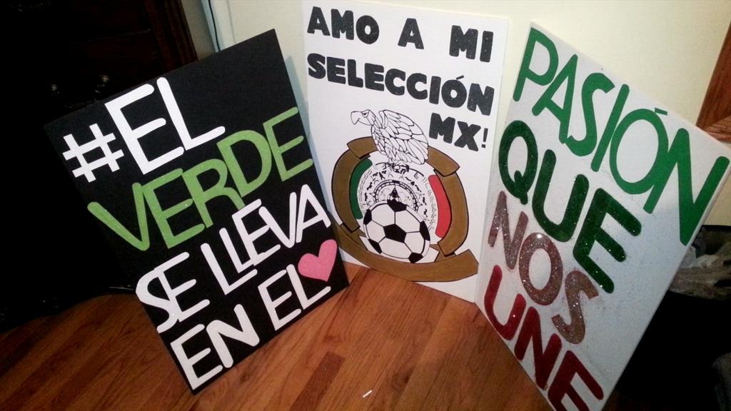 notyulisakaret's tweet photo. Lista para el partido! @miseleccionmx #ElVerdeSeLlevaEnElCorazon #PasiónQueNosUne #ConfioEnTri #ContigoSiempre http://t.co/15O63vu4rQ