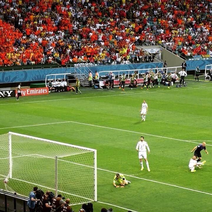 OranjeTrophy's tweet photo. Gaan we vanavond weer zo hard juichen als vrijdag 13 juni 2014? #oranjetrophy #spaned #nedspa #sswg #salvador #brasil http://t.co/g2i997aLFg