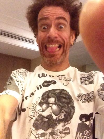 Indianabh2's tweet photo. Se @nando_reis  veste @marrockus qual motivo ficar sem a sua? Compre em 18x SEM JUROS http://t.co/5iWw6E2SvQ http://t.co/iWISBtwAGq