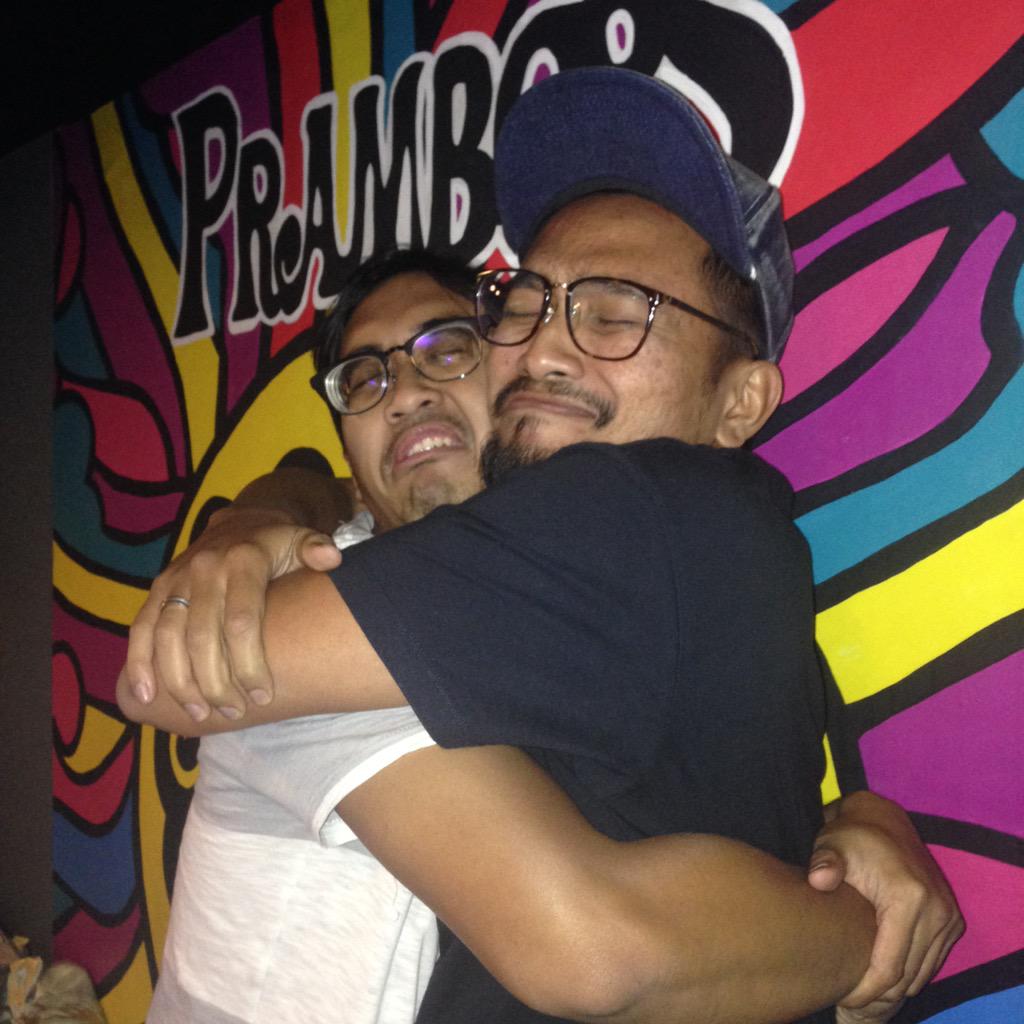 #TheDandees ngucapin Terima Kasih banget buat 2 tahun ini. Mulai besok <a href="/imamdarto/">Imam Darto</a> <a href="/danangpostman/">Danang Suryonegoro</a> udh ga siaran lg