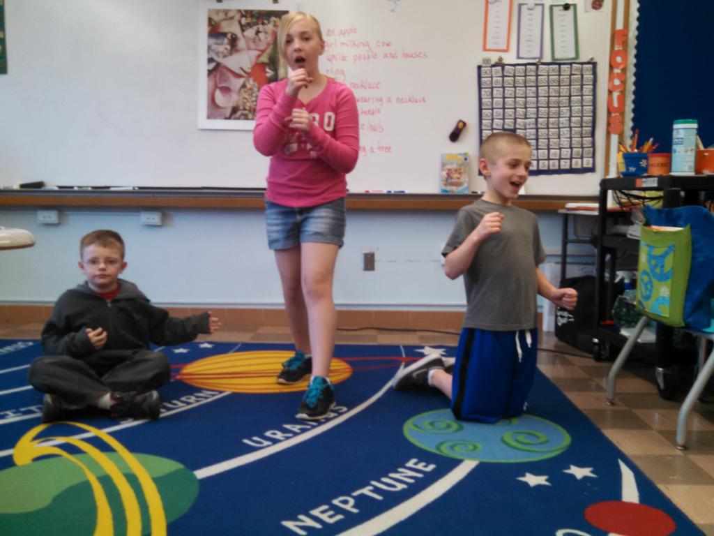 Chronisters3rd's tweet photo. Students created tableaus showing fractions of a set yesterday in math...@wrightdmps http://t.co/76L1AxC3ib
