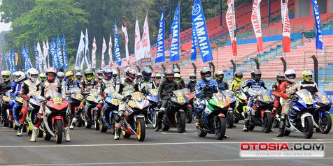 YROIBogor's tweet photo. Partisipasi YROI Bogor chapter pada event Yamaha Sunday Race seri 1, menurunkan 4 pembalapnya http://t.co/6eL0bTkOxy