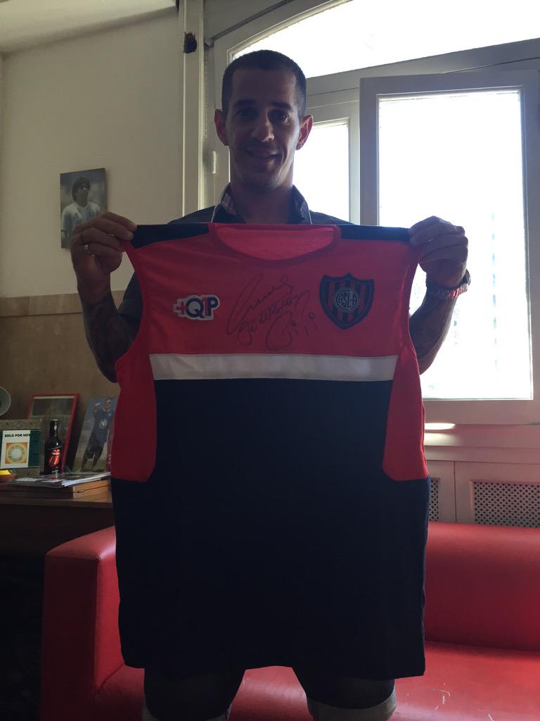 masq1pasion's tweet photo. Buen día Cuervos !!!
A no olvidarse Q hoy sorteo a las 22.30 HS, SEGUINOS , DALE RT Y PARTICIPA !!! http://t.co/oxKv8S1jx0