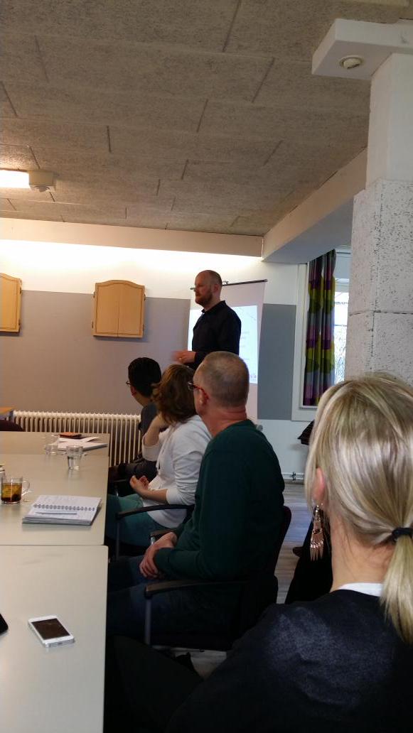 Volle bak tijdens de presentatie van #drift over openbare publieke plekken