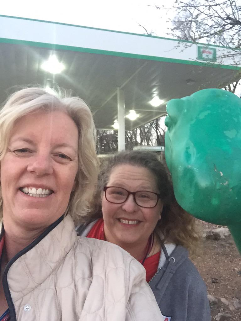 okswim_k's tweet photo. Emily and Kathy's most amazing excellent morning adventure #SwimBiz #funnesttable @USA_SwimClubs @king1marlin http://t.co/5MeXFg1Zs0