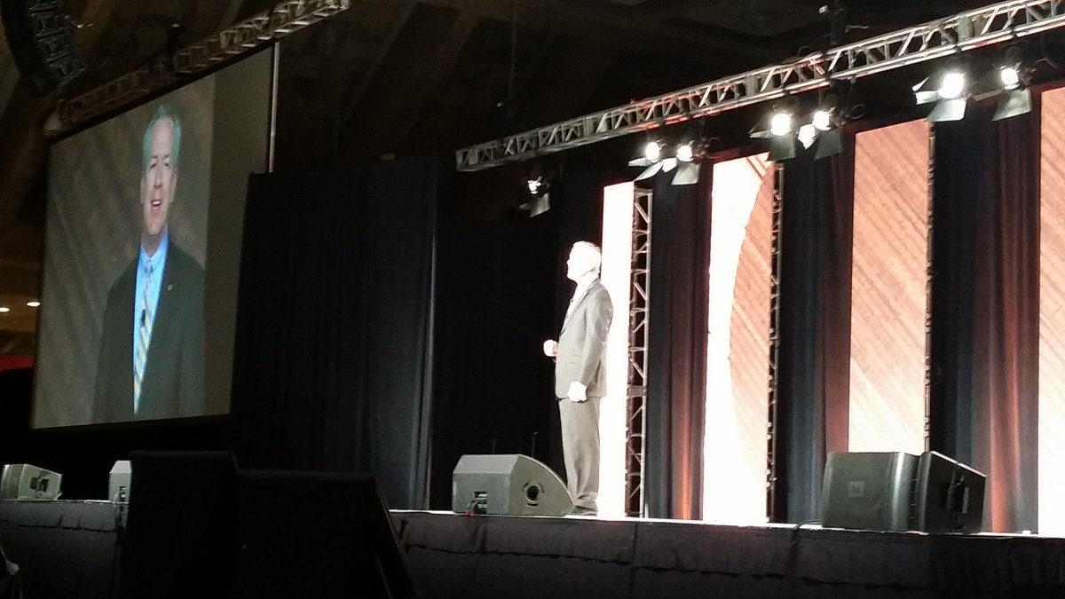 LambdaChiDan's tweet photo. @LambdaChiAlpha Brother David Huffine inspiring 4,000 international philanthropists at AFP http://t.co/ayzGIA5CGh