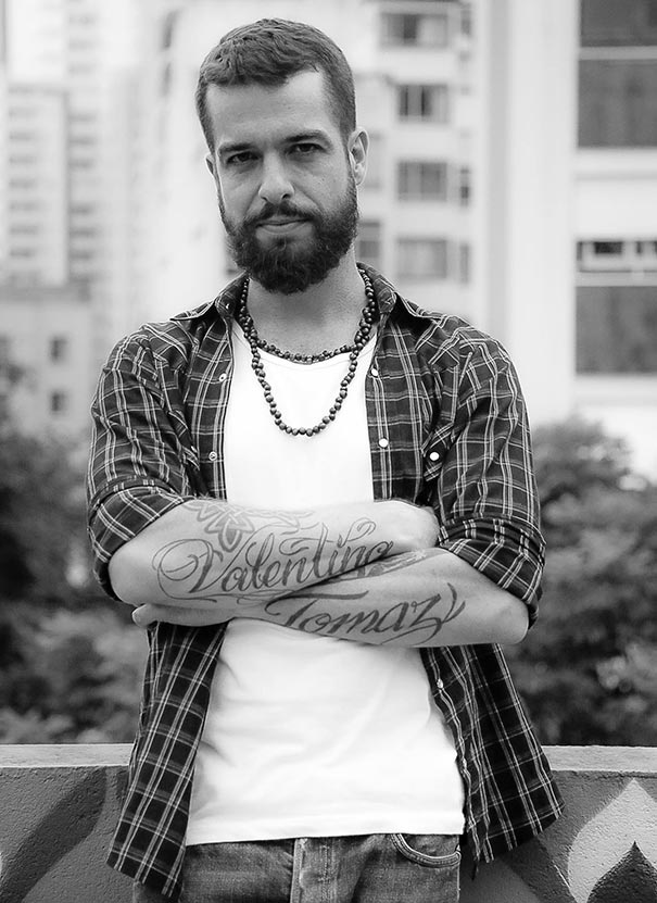 A estreia solo de Martin Mendonça: "Estou bem feliz, satisfeito mesmo" screamyell.com.br/site/2015/03/3…