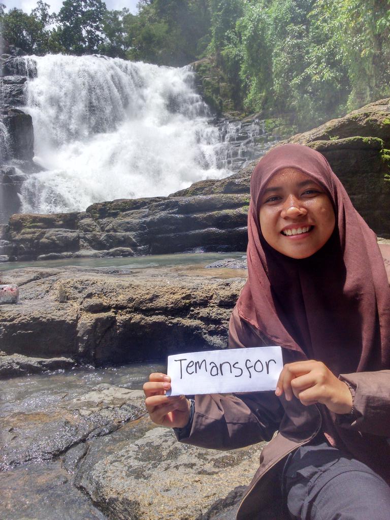 Temansfor's tweet photo. Yuhuuu mkasih ketua kelas kece<3RT"@Nurzait: Spesial buat kalian\=D/@Temansfor http://t.co/RKDYMoH7wN"
